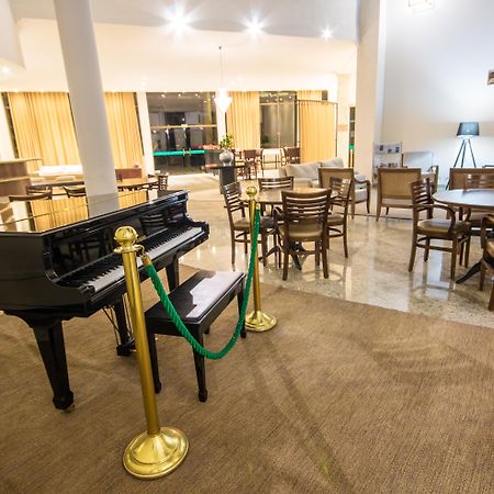 Hotel Golden Park All Inclusive Pocos De Caldas By Nacional Inn Eksteriør billede The lounge at the airport