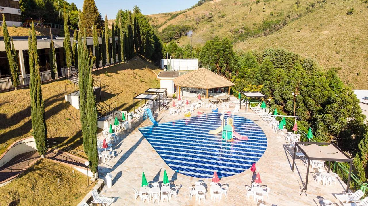 Hotel Golden Park All Inclusive Pocos De Caldas By Nacional Inn Eksteriør billede Aerial view of the swimming pool