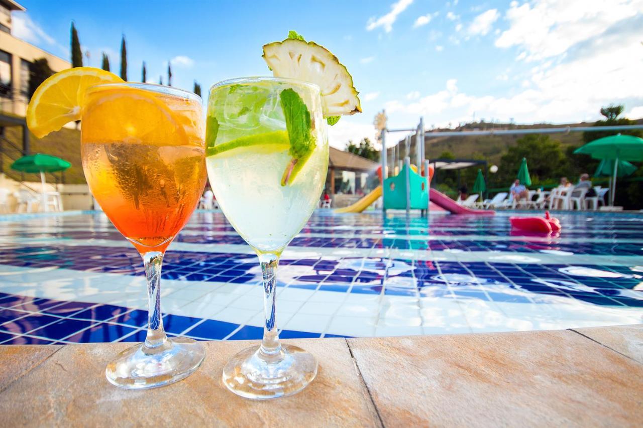 Hotel Golden Park All Inclusive Pocos De Caldas By Nacional Inn Eksteriør billede Two Aperol Spritz cocktails