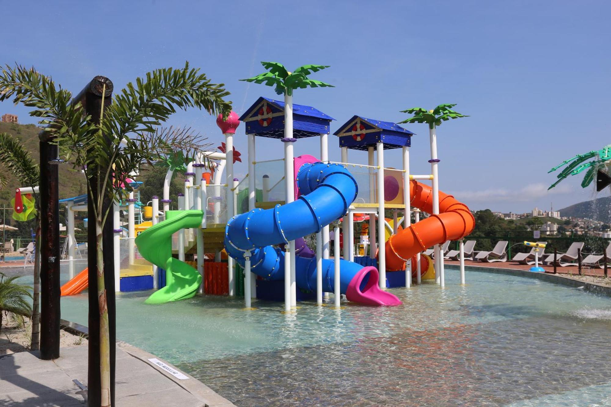 Hotel Golden Park All Inclusive Pocos De Caldas By Nacional Inn Eksteriør billede Aquabeat Waterpark