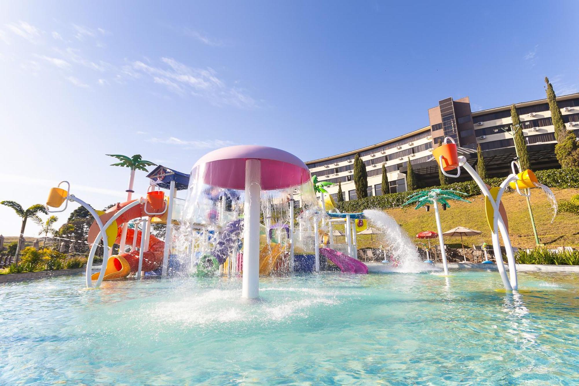 Hotel Golden Park All Inclusive Pocos De Caldas By Nacional Inn Eksteriør billede The water park at the hotel