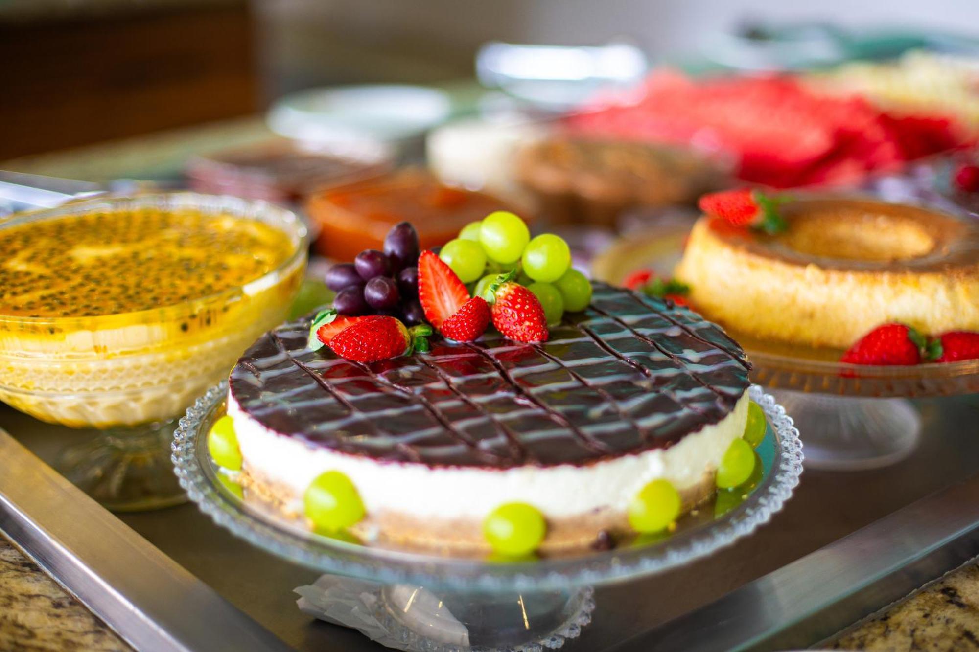 Hotel Golden Park All Inclusive Pocos De Caldas By Nacional Inn Eksteriør billede A fruit tart