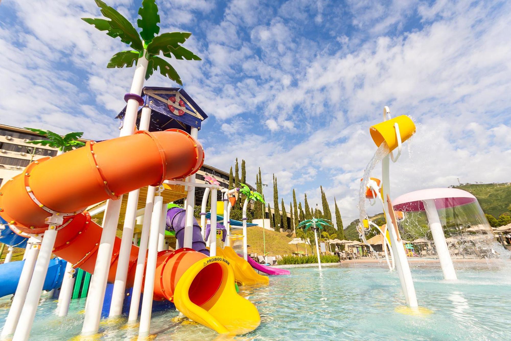 Hotel Golden Park All Inclusive Pocos De Caldas By Nacional Inn Eksteriør billede The water park